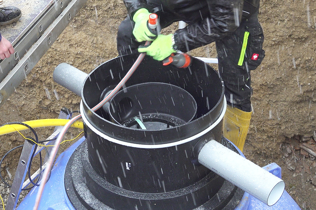 Ratgeber Regenwasserspeicher im Garten: So kommt der Tank in den Boden