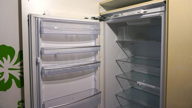 Kühlschrank mit defekter Tür