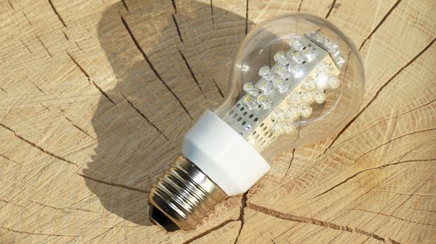 LED-Lampe mit Fassung retrofit