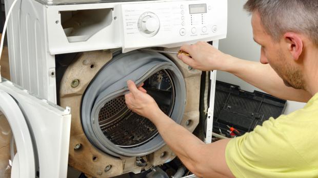 Laufende Reparatur der Waschmaschine