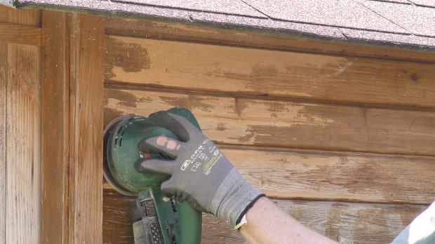 Gartenhaus neu streichen Grundieren und Lasieren Anleitung diybook.de