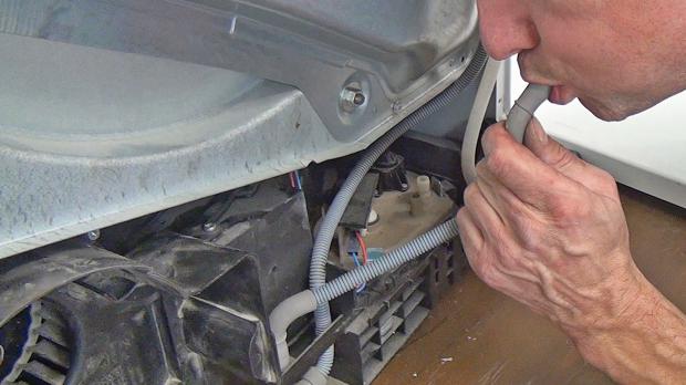 Bauknecht Trockner Lässt Sich Nicht Mehr Einschalten Bauknecht-Trockner: Wasserbehälter leeren - Anleitung @ diybook.de