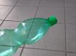 Plastikflasche mit kurzem Hals