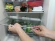 Unterstes Kühlschrankfach entfernen