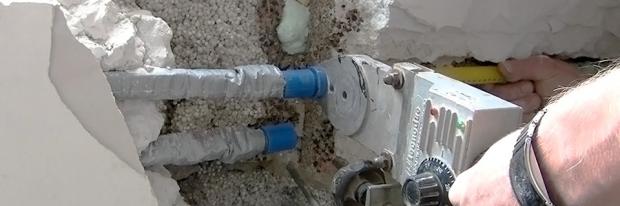 Wasserleitungsrohre beim verpressen