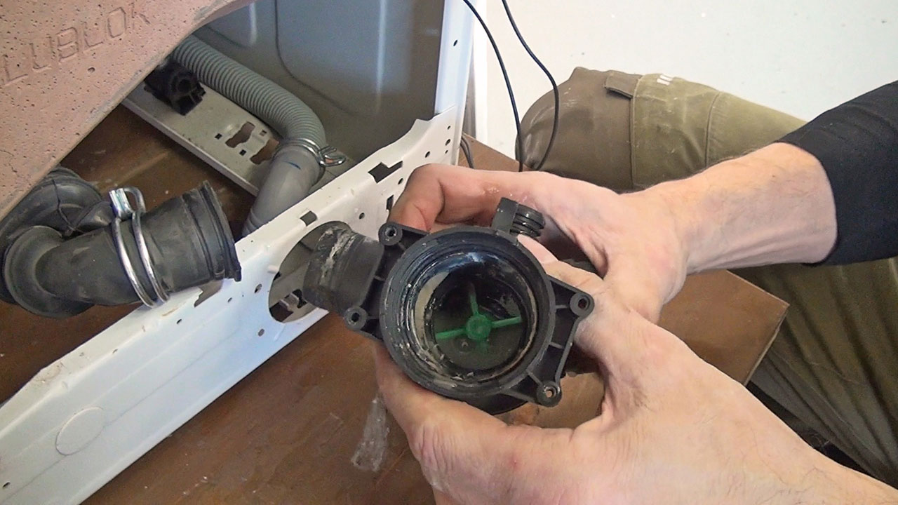 Miele Waschmaschine Pumpt Nicht Richtig Ab 3 Gründe, warum die Waschmaschine nicht abpumpt in Wohnen, Ratgeber